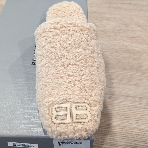 Mens Balenciaga Faux Shearling Slip On Mules Beige - Picture 2 of 9
